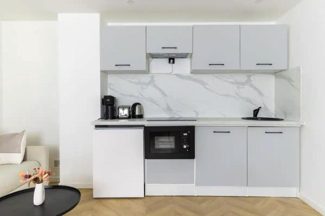 Chapelle/Ordener : Magnifique Appartement 1Br/4P パリ エクステリア 写真