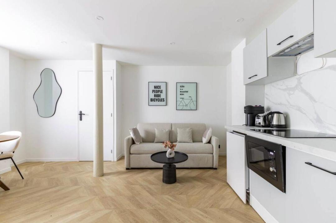 Chapelle/Ordener : Magnifique Appartement 1Br/4P パリ エクステリア 写真